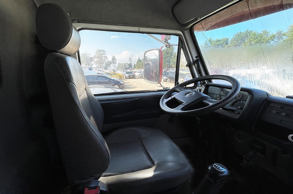 Imagen extraída de https://davivienda-bienes-cms.s3.us-east-1.amazonaws.com/5_Interior_Carro_2025_02_06_T112149_378_ae4a7adbc6.jpg
